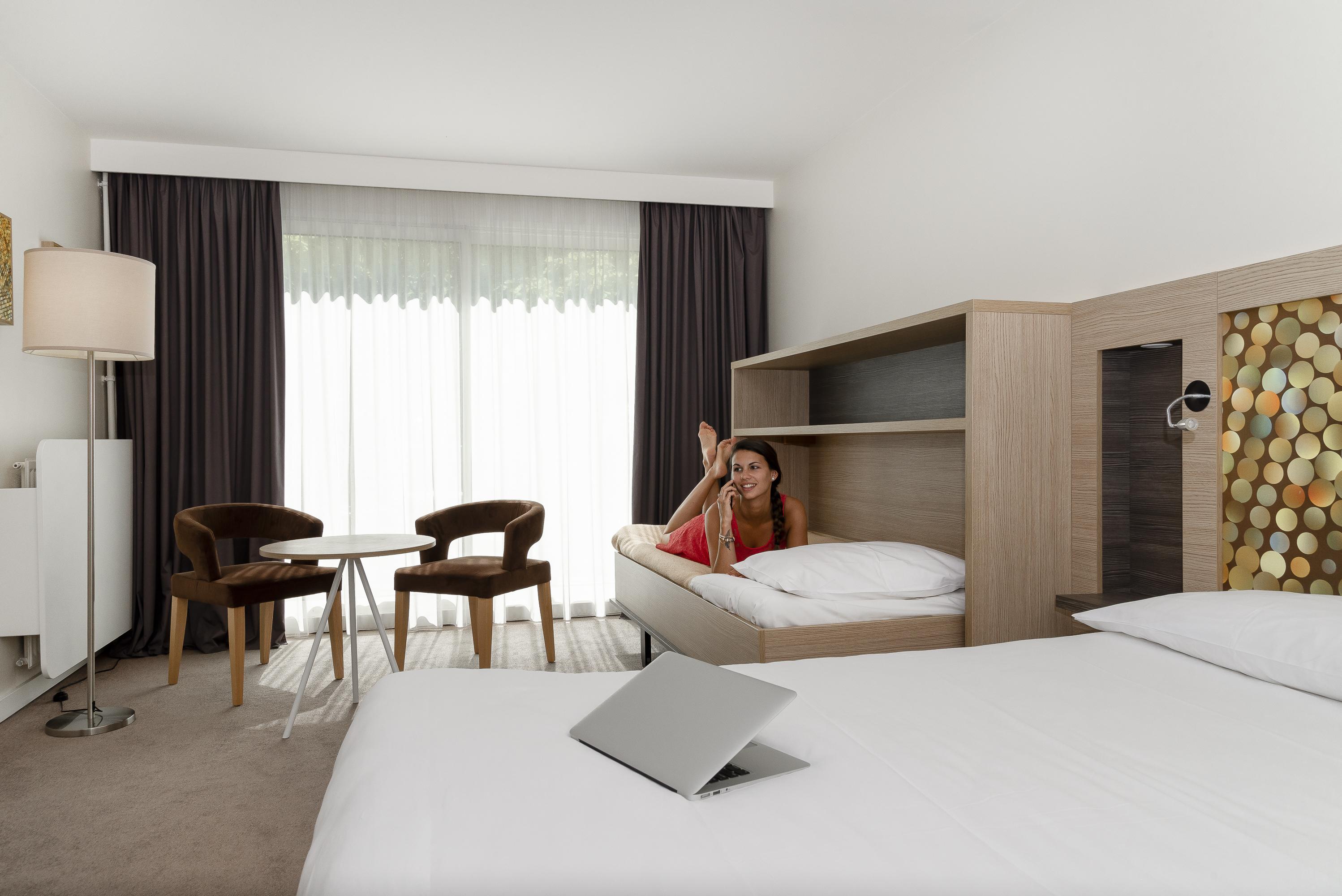 Hotel Du Parc อาร์เดอโล-ปลาจ ภายนอก รูปภาพ